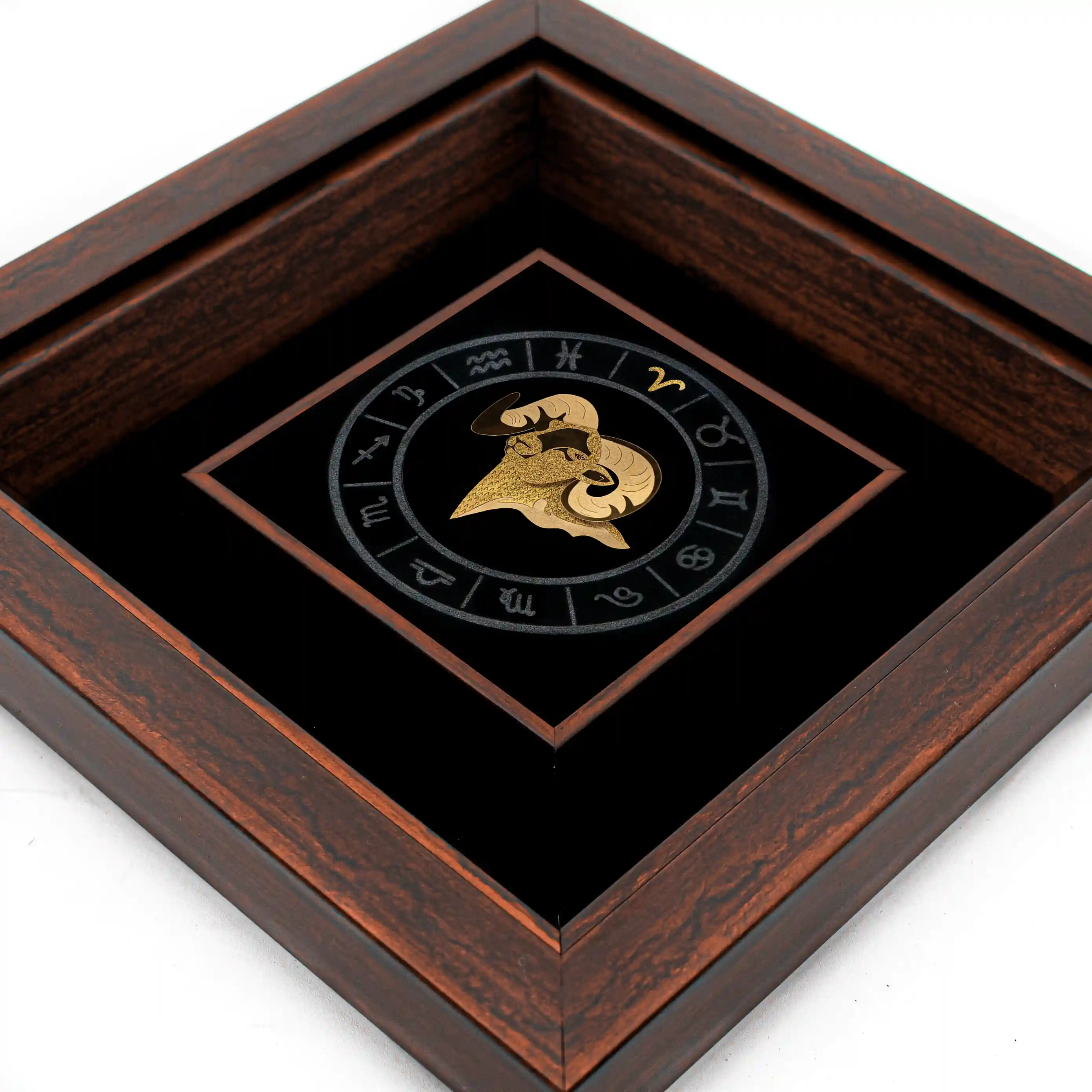 تابلو ماه تولد فروردین (24*24)